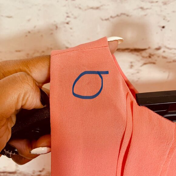 Trina Turk Coral 100% Silk Pleated Blouse Medium Vintage-Style Tank Chic Work - Picture 3 of 7